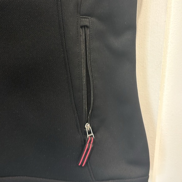 IZOD Shell Vest - Picture 3 of 5